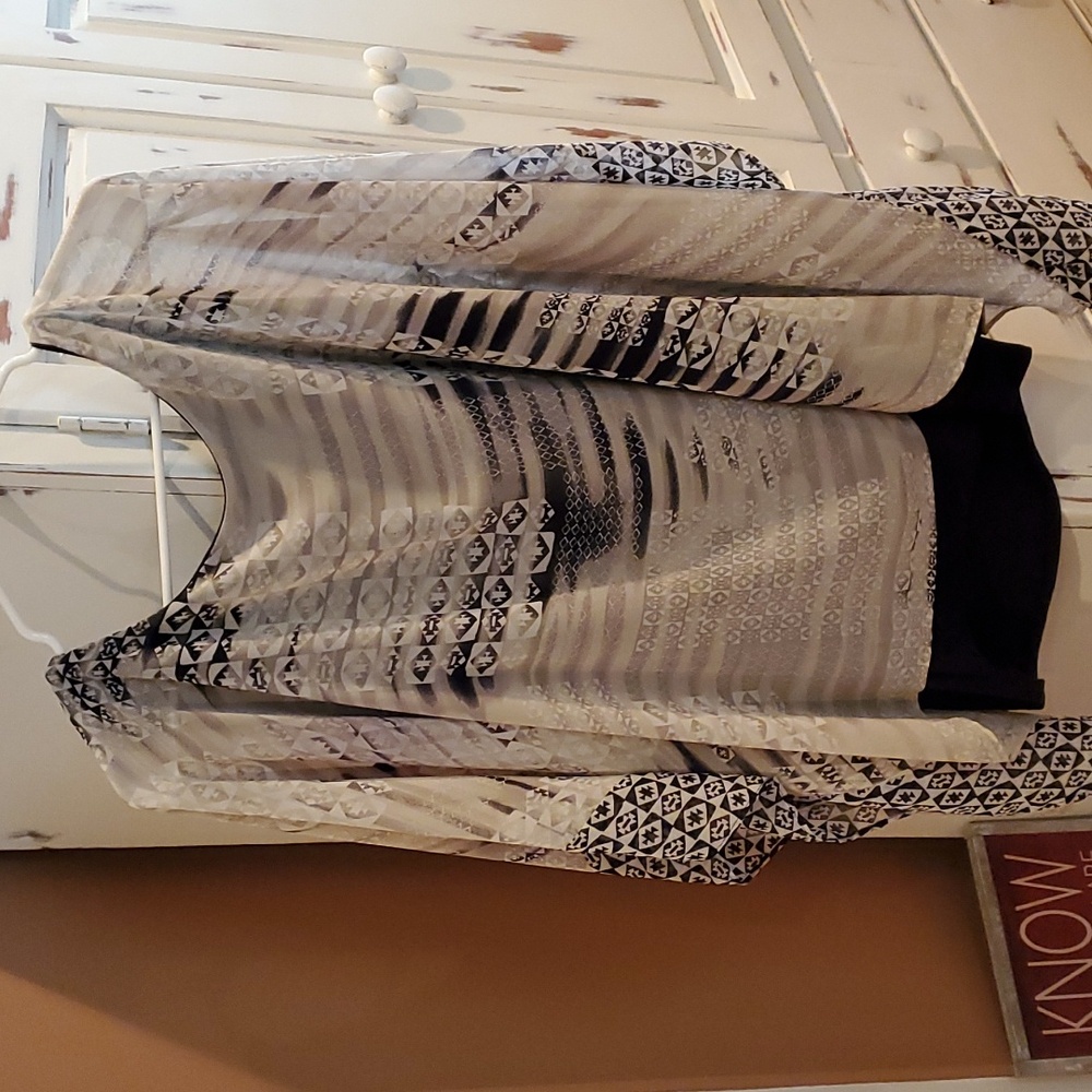 Lifestyle Attitude Flowy Blouse